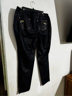 Black Studded Back Pocket Pants